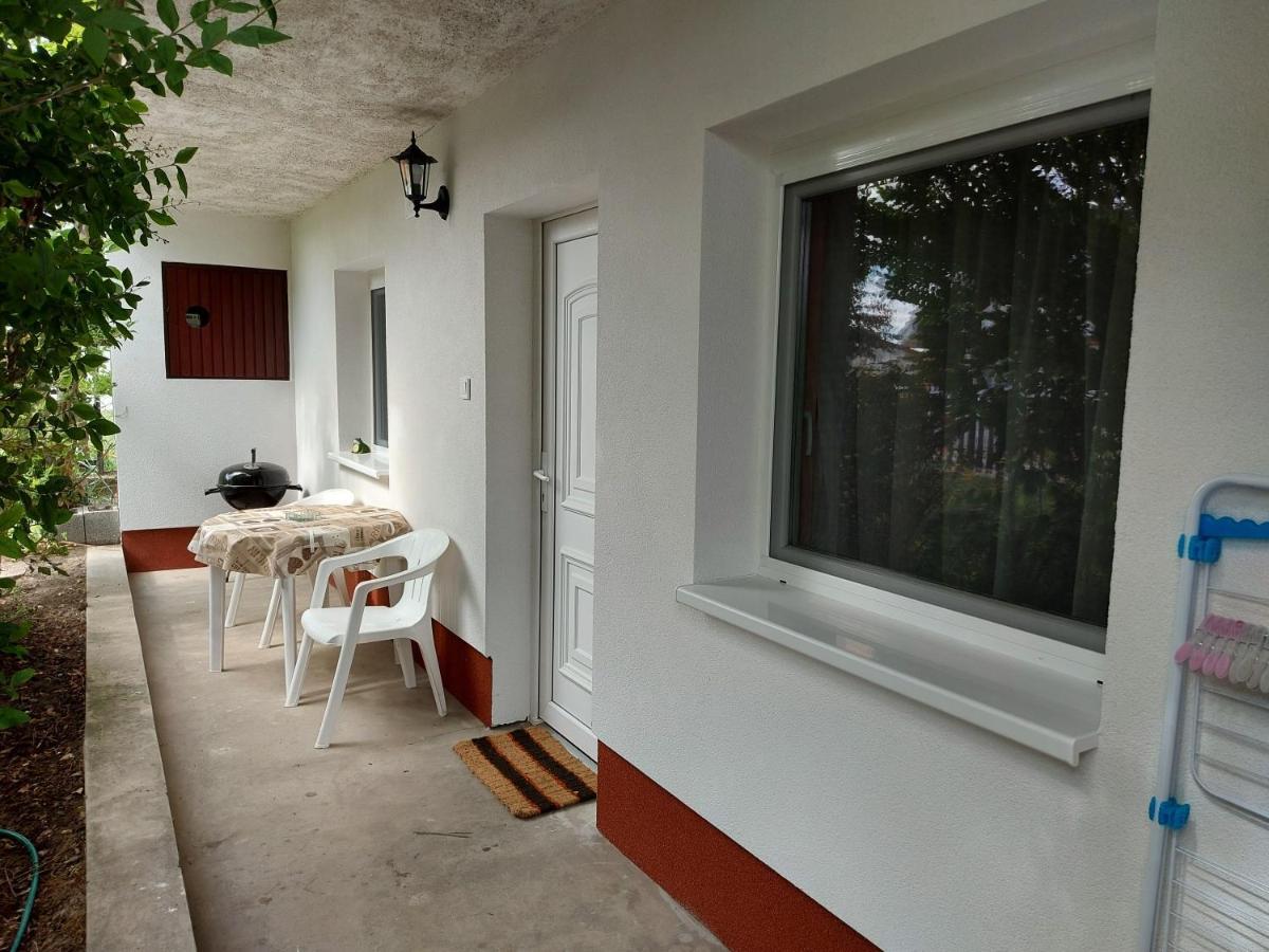 Nora Apartman Balatonlelle Ngoại thất bức ảnh